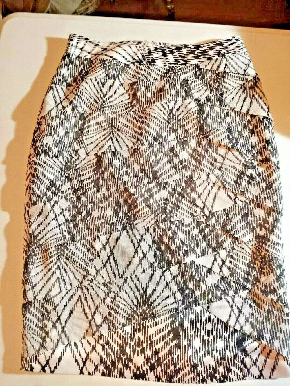 Worthington Size 4 Black White Print Chiffon Layered Pencil Skirt Tiered